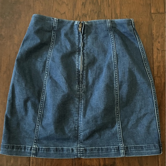 Free people denim skirt size 6 - Picture 2 of 6